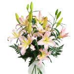 Mazzo di fiori assortiti con lilium