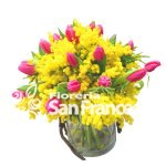 Bouquet di tulipani e mimosa